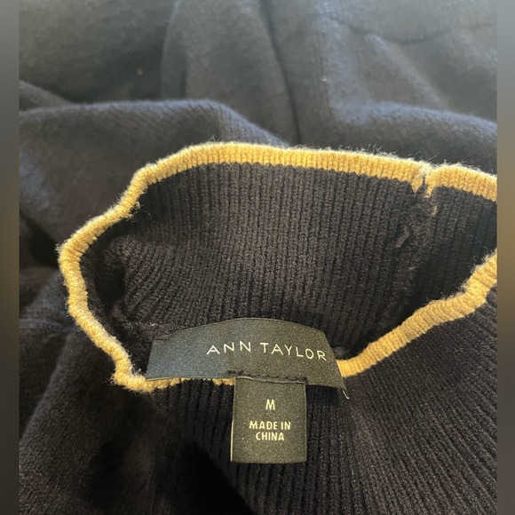 Ann Taylor Navy Short Sleeve Knit - Picture 3 of 8
